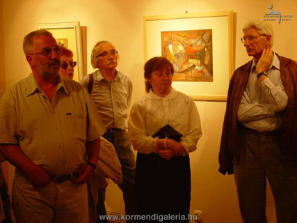 Közönség, középen Mezei Ottó művészettörténész, Orosz Gellért monográfiájának szerzője