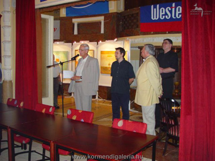 Wizinger István, az Újságíró Szövetség elnöke, Wehner Tibor művészettörténész, mellette Giricz Máté festőművész és Csák Máté