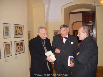 Feledy Balázs művészeti író, Csák Máté és Dévényi István művészettörténész a grafikai teremben