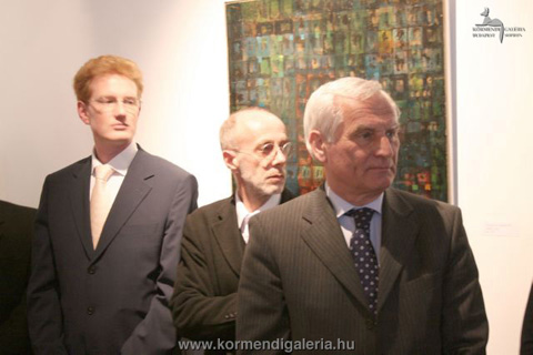 Csák Ferenc és Dévényi István kurátorok, valamint Baráth Etele miniszter a kiállítás megnyitóján