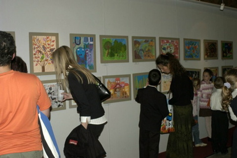 A kiállításon közel 200 kép kapott helyet
