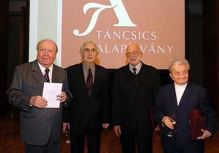 A díjazottak: Kállai Ferenc, Garas Dezső, Kertész Ákos, valamint Papp Oszkár festőművész