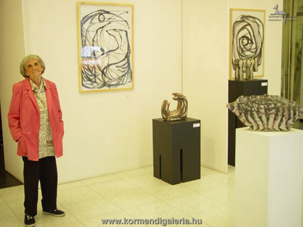 Gádor Magda a kiállításán