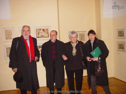 Várkonyi György, Dévényi István, Tőkeiné Egry Margit művészettörténészek, és Tőkei Éva a grafikai teremben