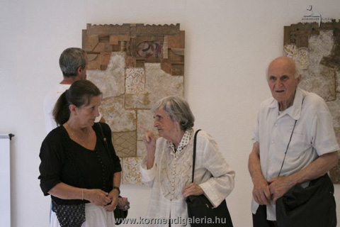 Sulyok Gabriella grafikus, Gádor Magda, valamint Nagy Sándor szobrászművész a kiállítás megnyitón