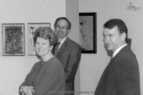 Svanny Hunt bécsi amerikai nagykövet és karmester férje, dr. Földvári Gábor külügyminisztériumi főosztályvezető kiséretében