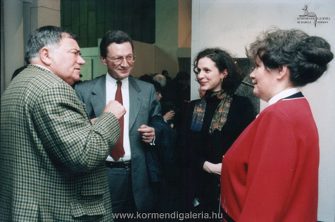 Csak Máté, Claudio Caratsch Svájc nagykövete leányával és Körmendi Anna a megnyitón