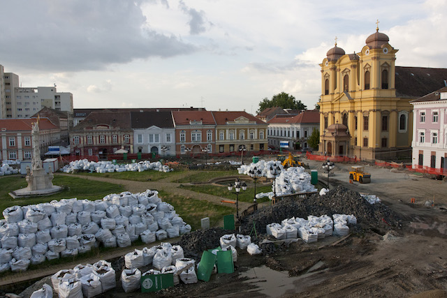 Megnyitó